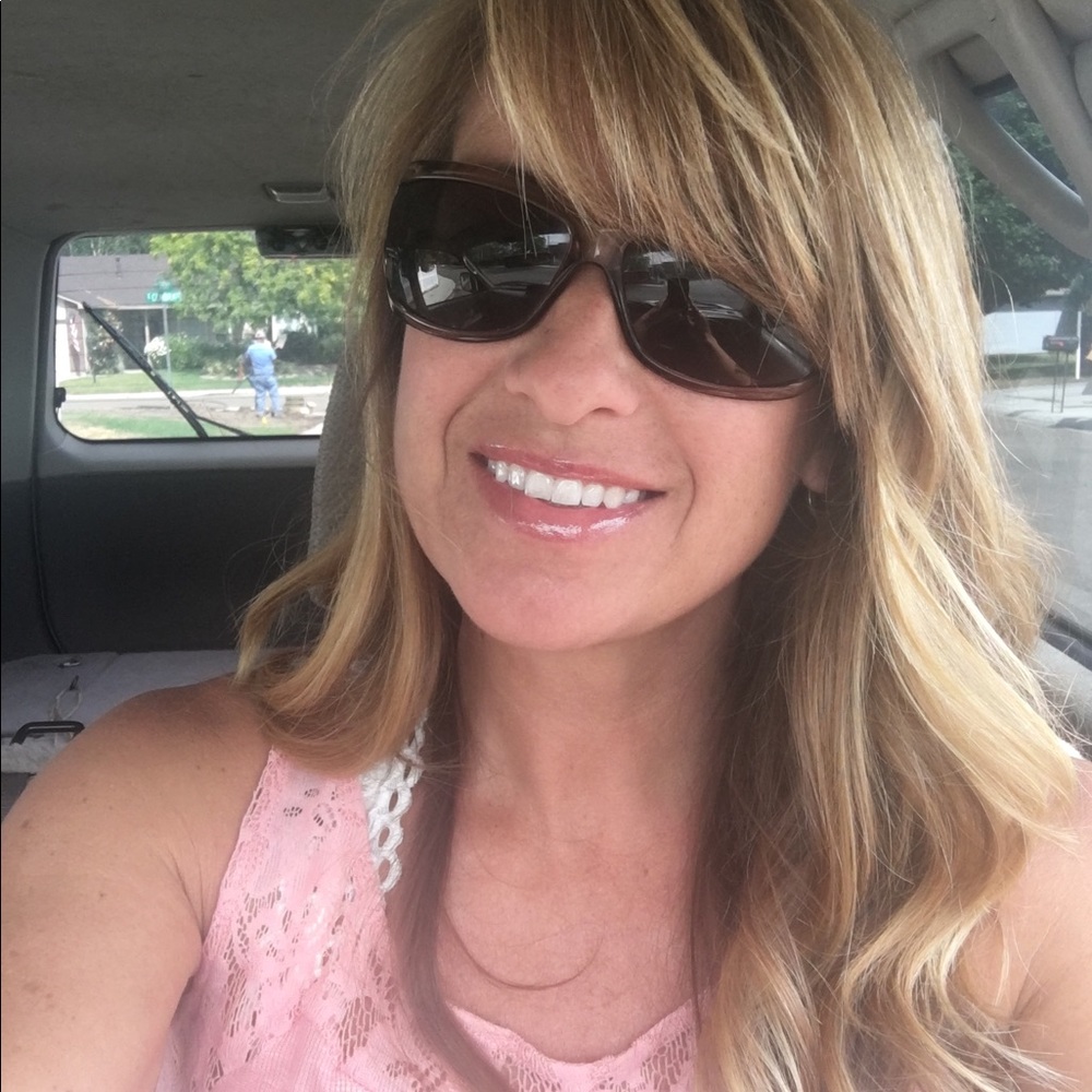 Meet your Posher, Kari